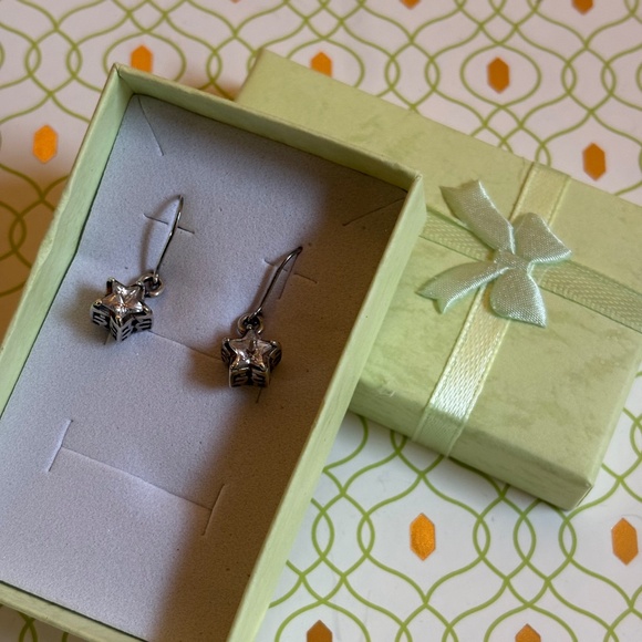 SILPADA 925 Sterling Silver Cubic Zirconia STAR Filigree Drop Dangle CZ Earrings - Picture 1 of 4